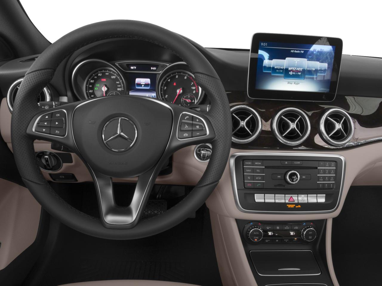 2018 Mercedes-Benz CLA250 4MATIC Photo3