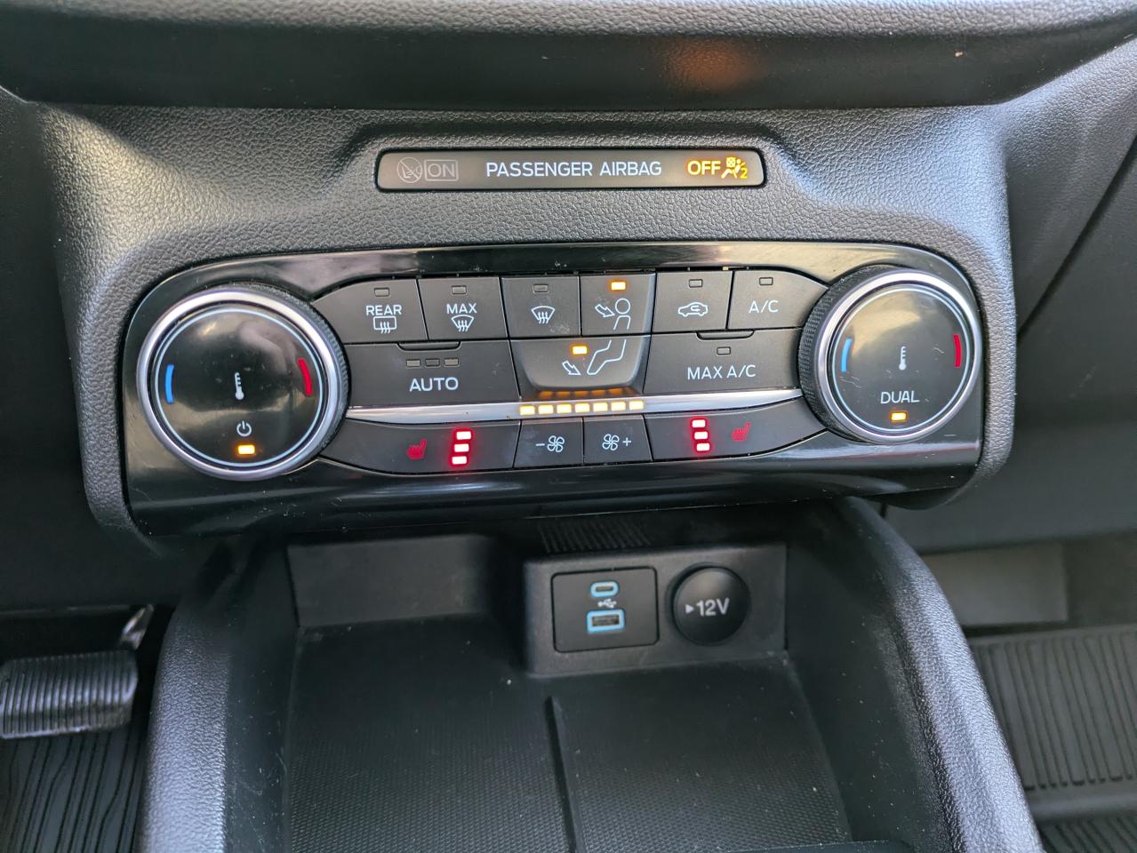 2022 Ford Escape SE FWD Photo