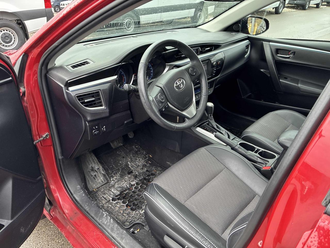 2016 Toyota Corolla S - LOW KM, AUTO, LEATHER, SUNROOF, HEATED SEATS! Photo27