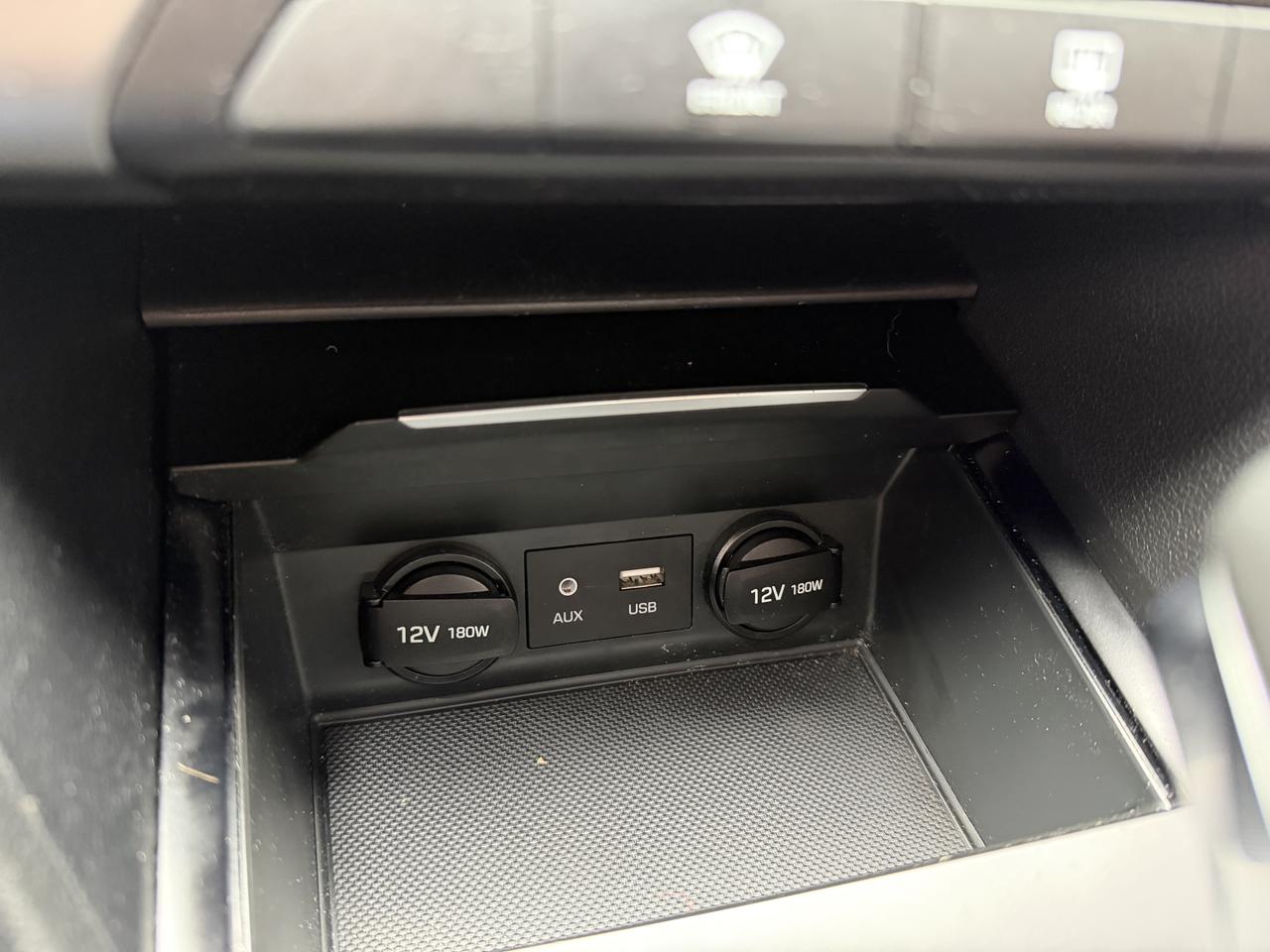 2018 Hyundai Elantra GL - LOW KM, CLEAN, AUTO, HEATED SEATS, B/U CAMERA Photo