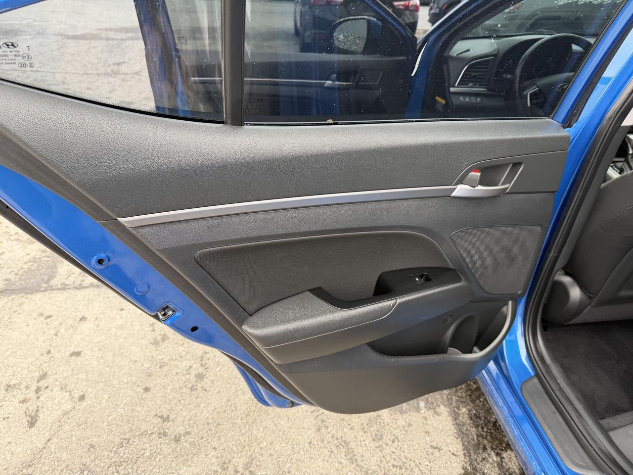 2018 Hyundai Elantra GL - LOW KM, CLEAN, AUTO, HEATED SEATS, B/U CAMERA Photo