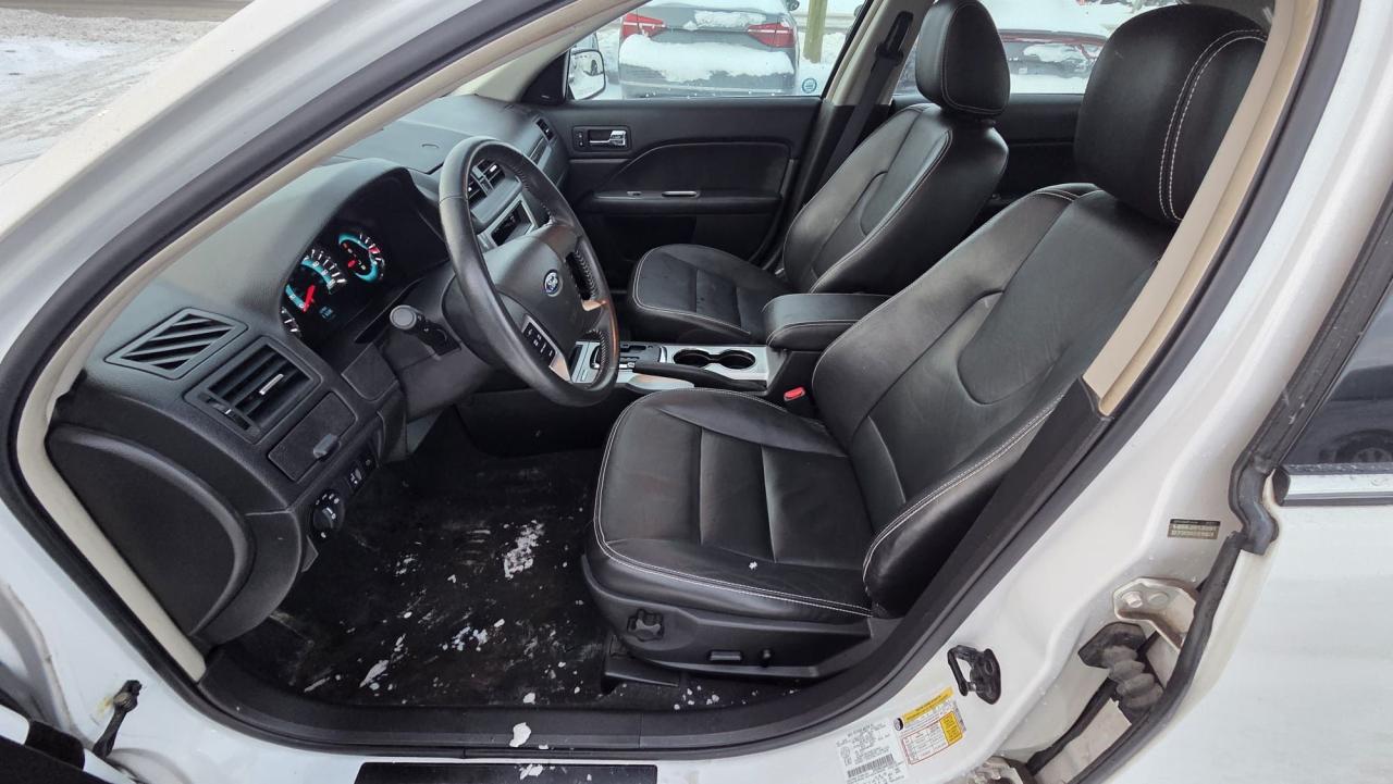 2010 Ford Fusion SEL, ONLY 46KMS, V6, WELL MAINTAINED, CERTIFIED Photo