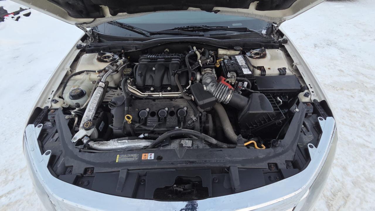 2010 Ford Fusion SEL, ONLY 46KMS, V6, WELL MAINTAINED, CERTIFIED Photo