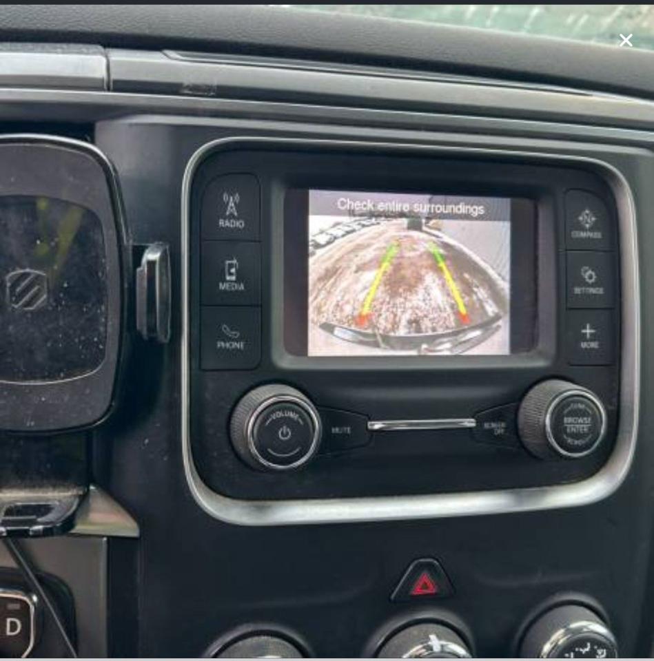 2021 RAM 1500 Classic CLASSIC CREW SLT 4x4 5.7L Photo