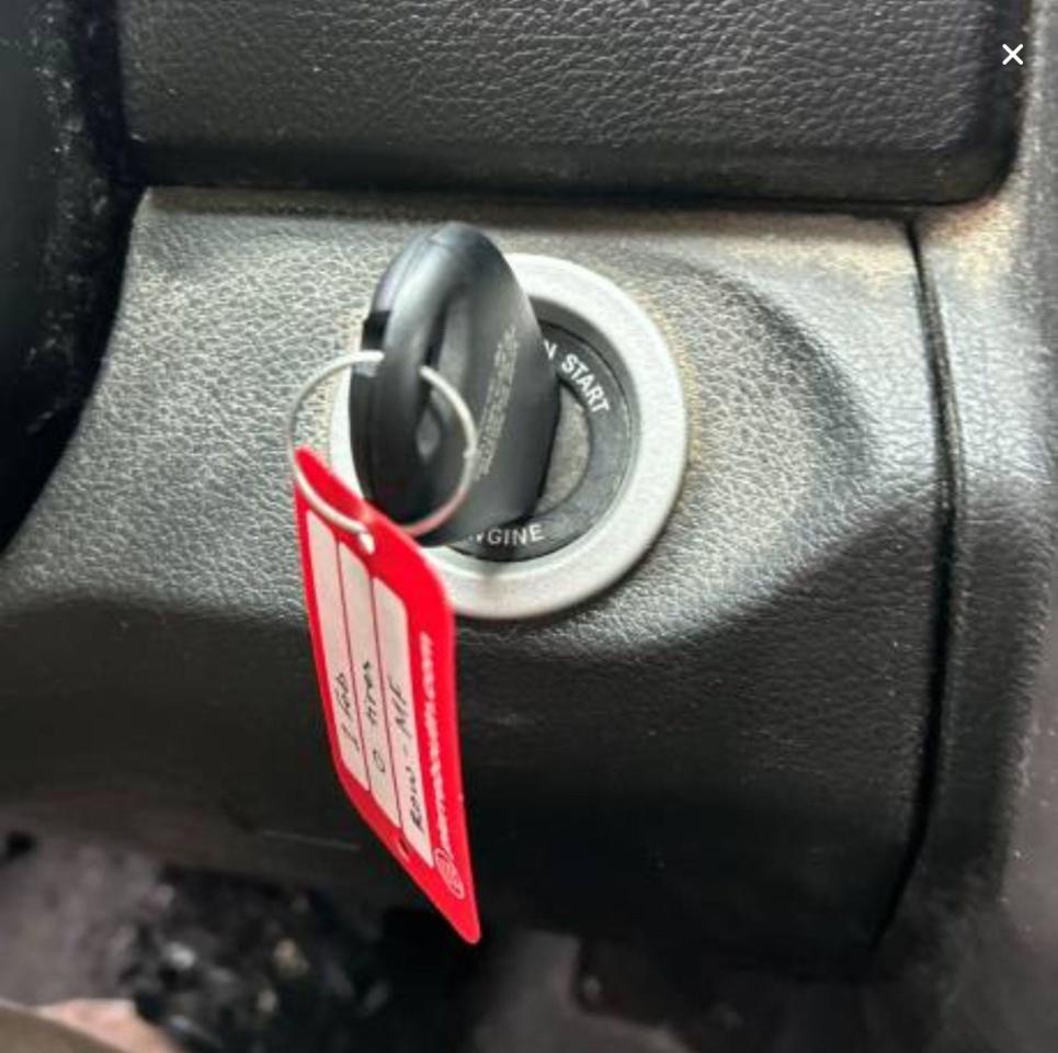 2021 RAM 1500 Classic CLASSIC CREW SLT 4x4 5.7L Photo