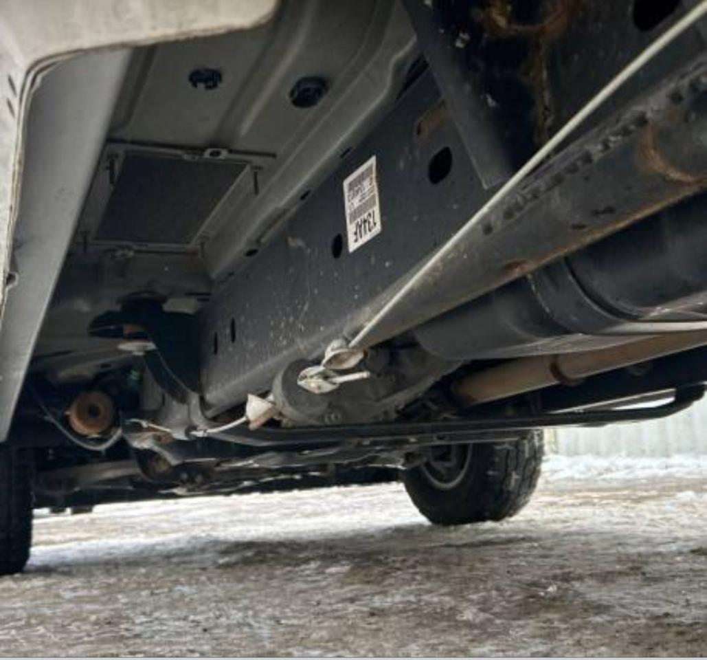 2021 RAM 1500 Classic CLASSIC CREW SLT 4x4 5.7L Photo