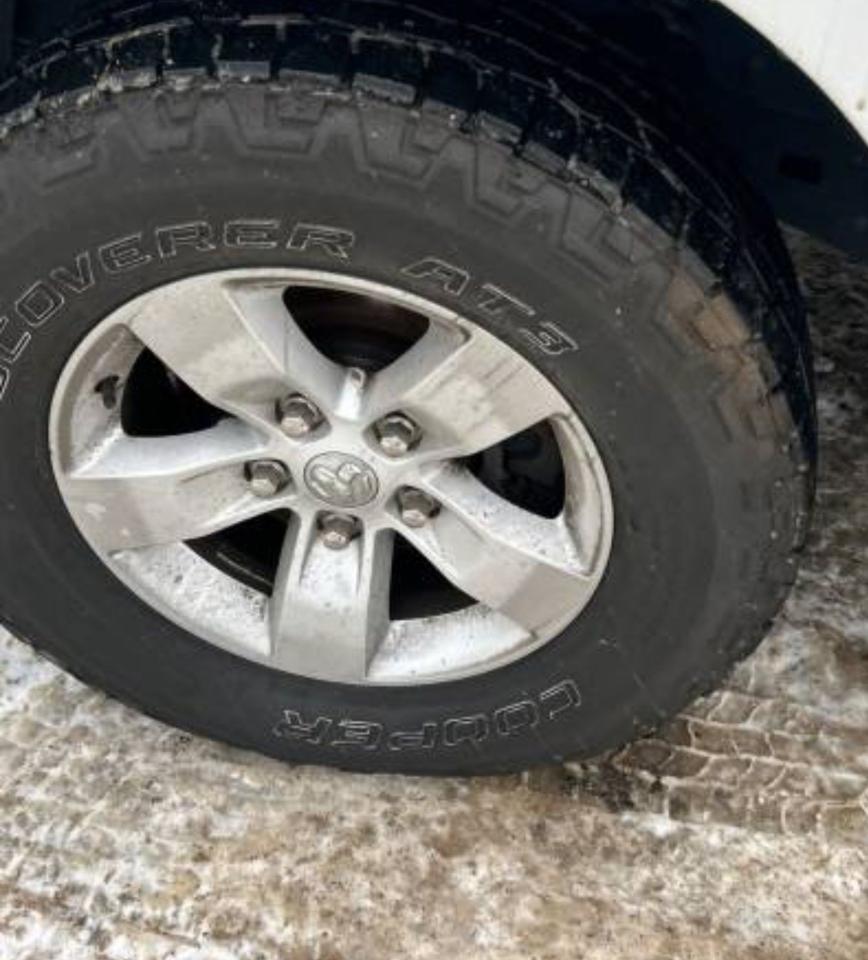 2021 RAM 1500 Classic CLASSIC CREW SLT 4x4 5.7L Photo