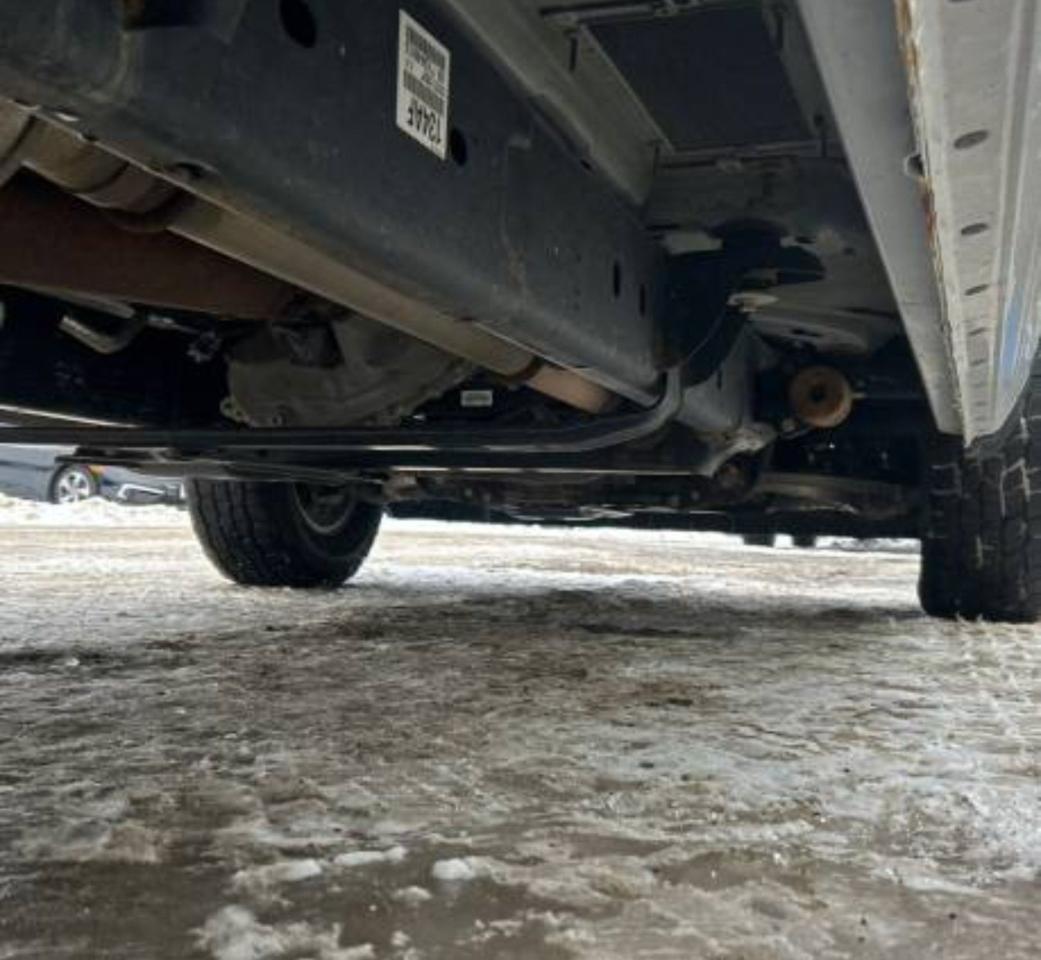 2021 RAM 1500 Classic CLASSIC CREW SLT 4x4 5.7L Photo