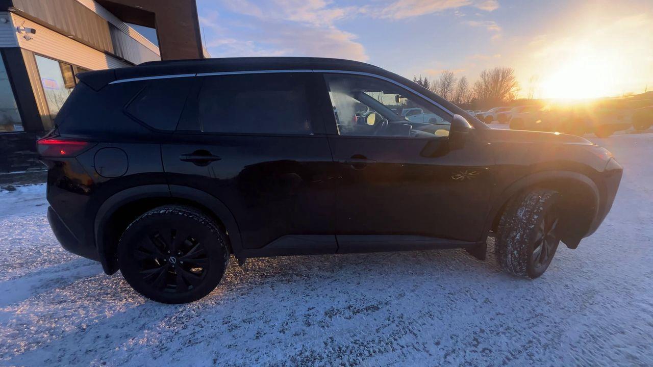 2023 Nissan Rogue SV Midnight Edition AWD, MOONROOF, HEATED LEATHER SEATS, SIRIUS XM, CRUISE CONTROL, POWER LIFTGATE, BACK UP CAM!! Photo