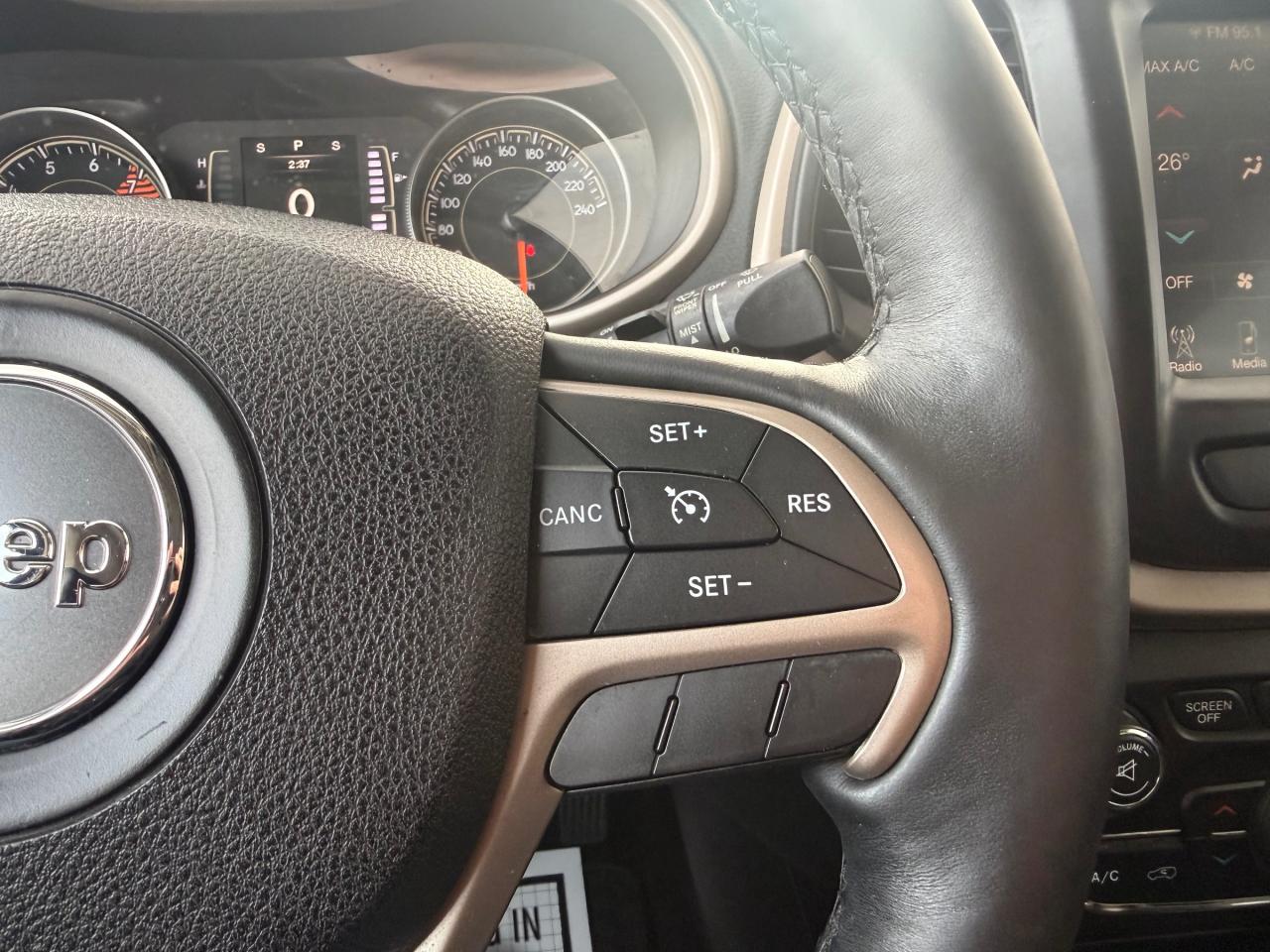 2016 Jeep Cherokee North 4X4!! Photo