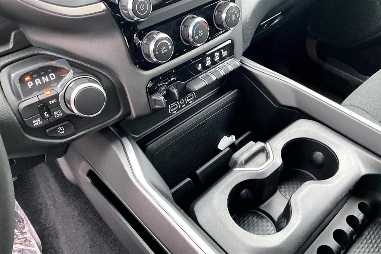 2026 RAM 1500 EXPRESS | Blackout | 3.0L Hurricane | Crew | 4X4 Photo