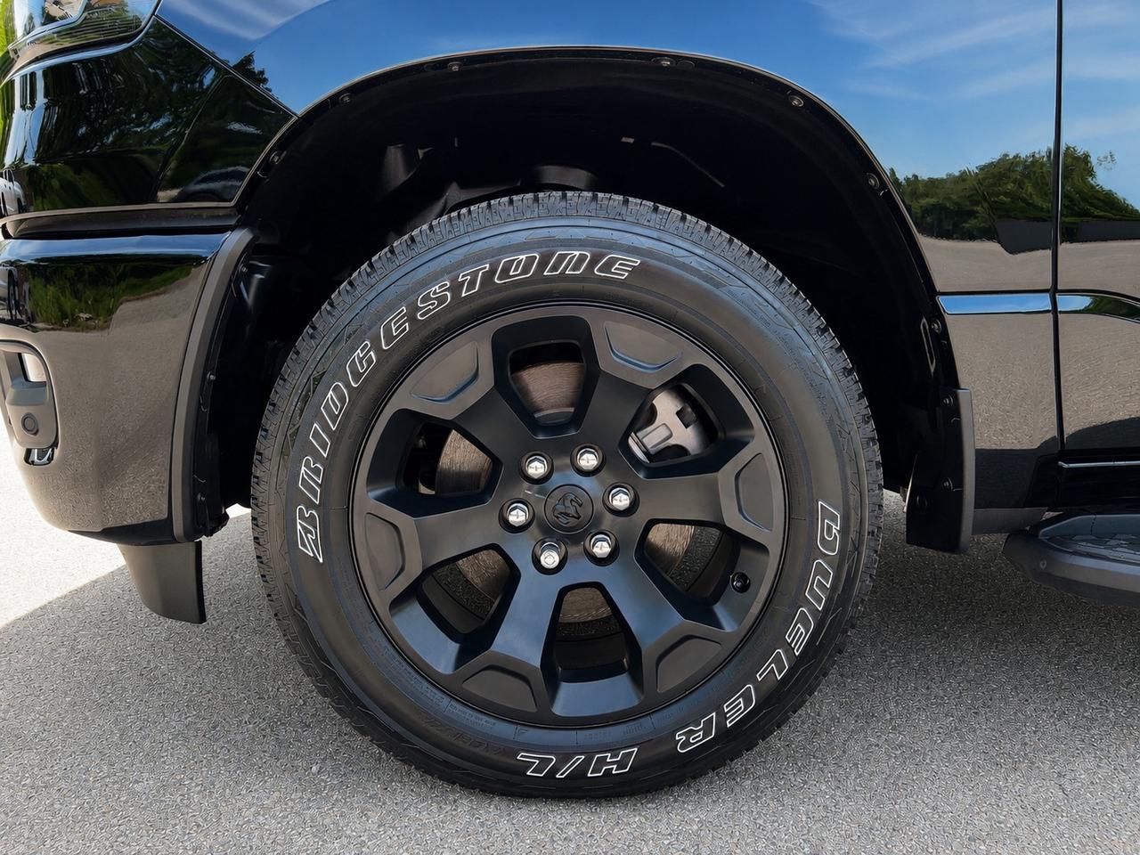 2026 RAM 1500 Custom EXPRESS | Leather Heated Seats | 20" Rims Photo
