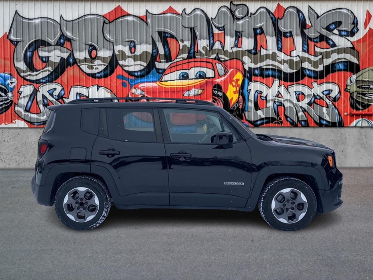 2015 Jeep Renegade NORTH, CLEAN CARFAX, MANUAL TRANSMISSION, FWD!