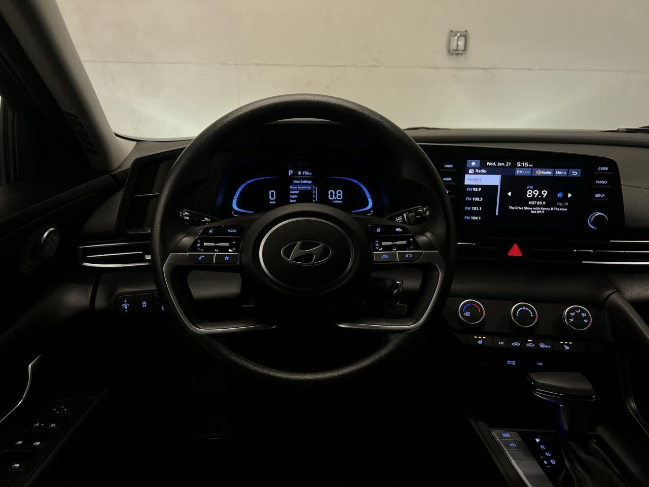2024 Hyundai Elantra AUTOMATIC | HTD SEATS | CARPLAY | REAR CAM | A/C Photo