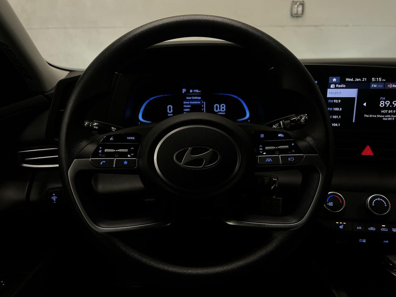2024 Hyundai Elantra AUTOMATIC | HTD SEATS | CARPLAY | REAR CAM | A/C Photo