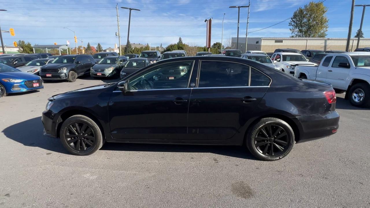 2017 Volkswagen Jetta WOLFSBURG EDITION | 5-SPEED | SUNROOF | CARPLAY Photo4