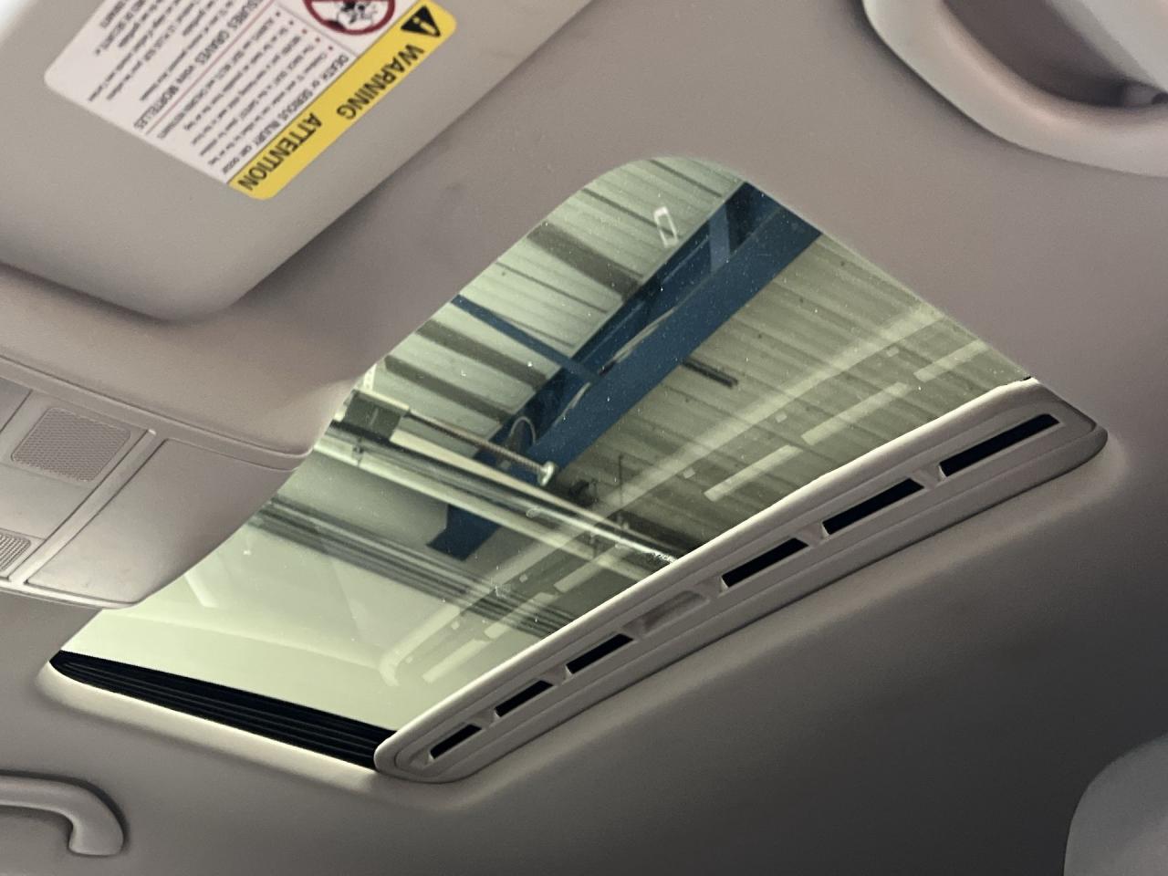 2017 Volkswagen Jetta WOLFSBURG EDITION | 5-SPEED | SUNROOF | CARPLAY Photo