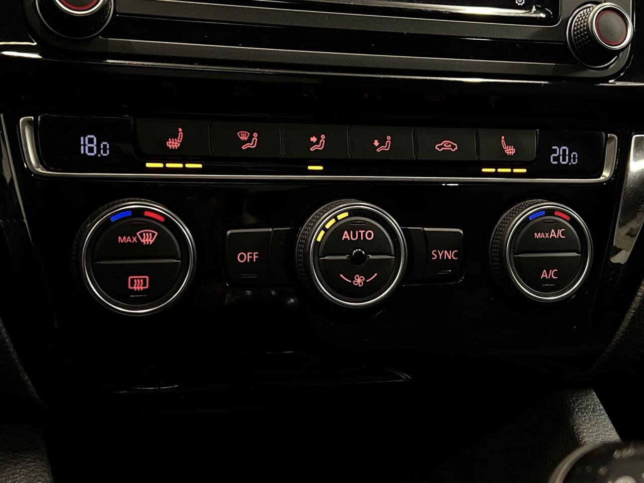 2017 Volkswagen Jetta WOLFSBURG EDITION | 5-SPEED | SUNROOF | CARPLAY Photo