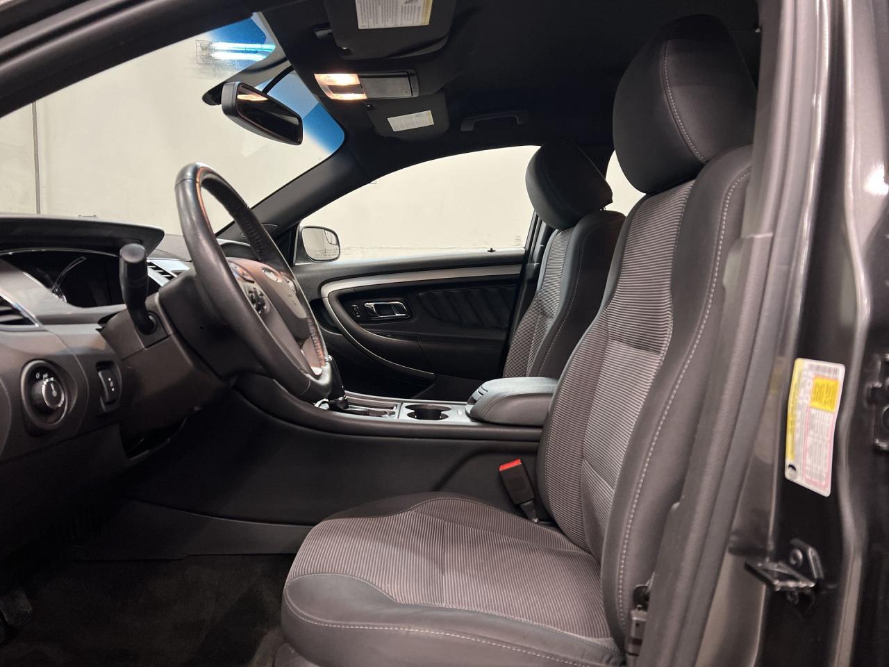 2018 Ford Taurus SEL AWD | CARPLAY | REMOTE START | ALLOYS | NAV Photo