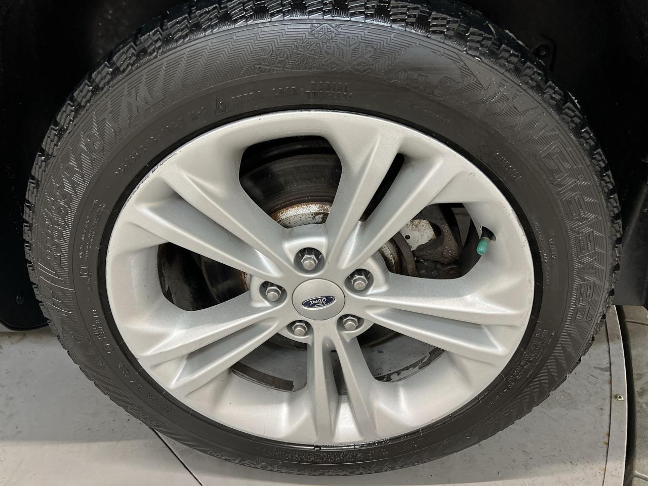 2018 Ford Taurus SEL AWD | CARPLAY | REMOTE START | ALLOYS | NAV Photo