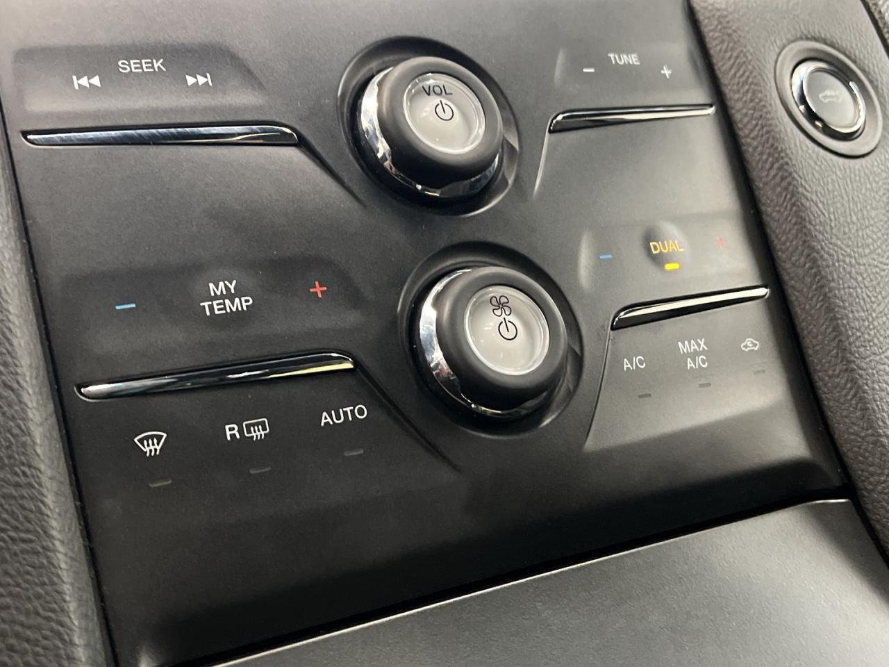 2018 Ford Taurus SEL AWD | CARPLAY | REMOTE START | ALLOYS | NAV Photo