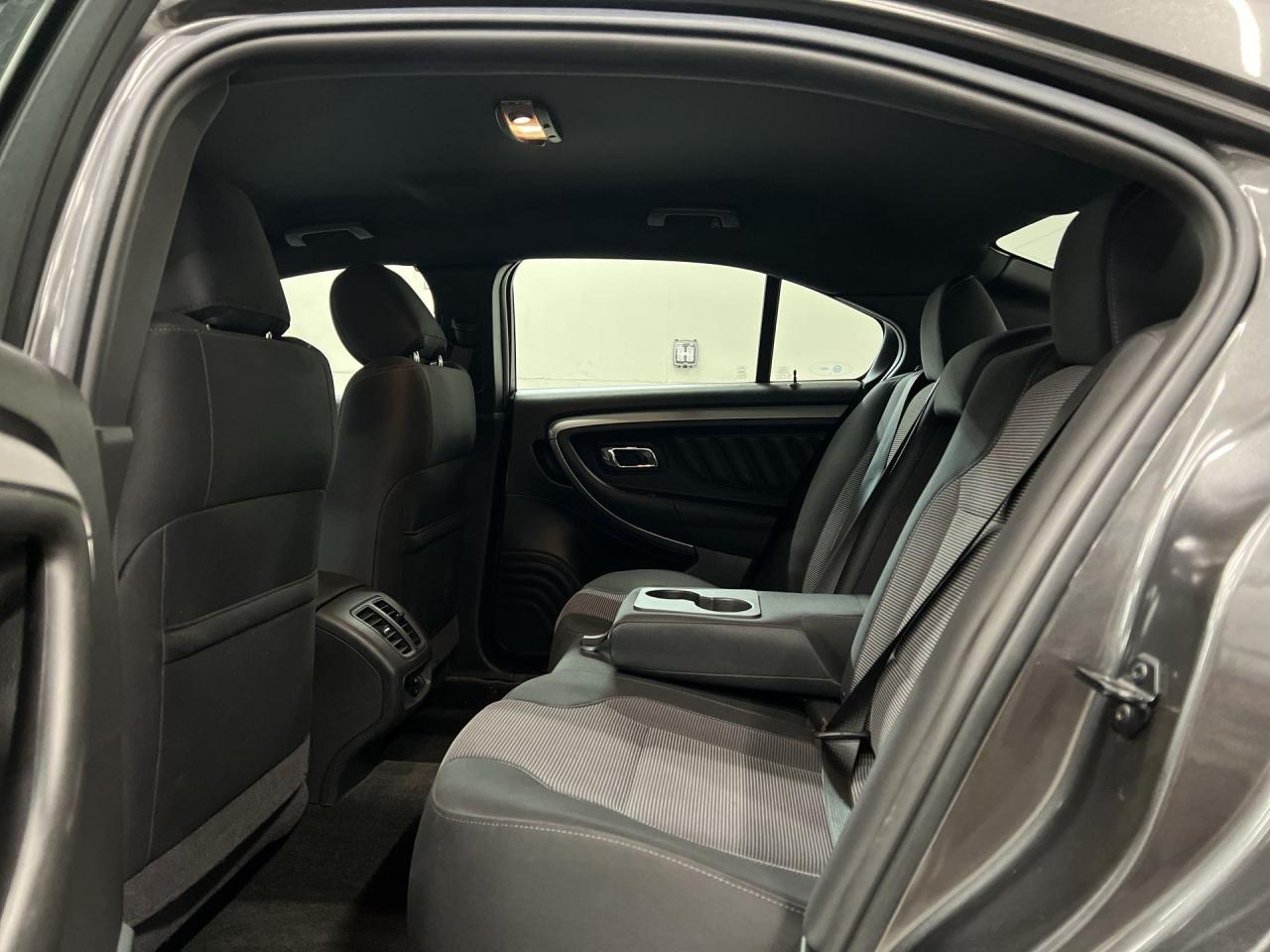 2018 Ford Taurus SEL AWD | CARPLAY | REMOTE START | ALLOYS | NAV Photo