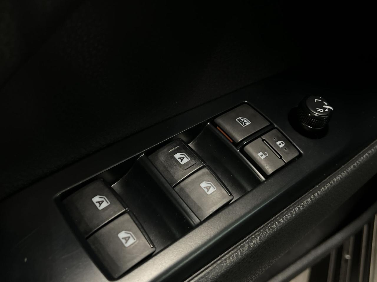 2020 Toyota Camry SE | HTD SEATS | CARPLAY | ADAPT. CRUISE | ALLOYS Photo