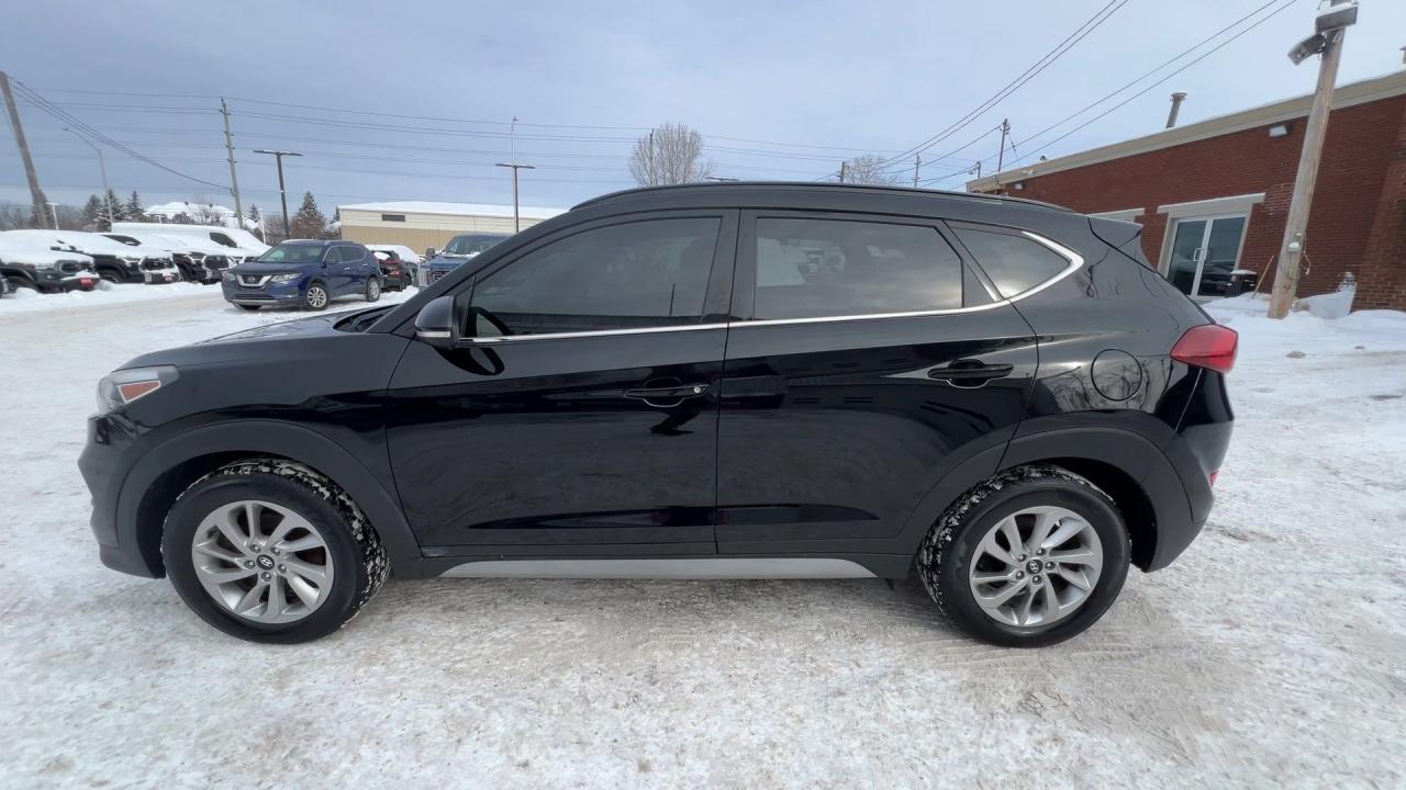 2017 Hyundai Tucson LUXURY AWD | HTD LEATHER | PANO ROOF | CARPLAY Photo4