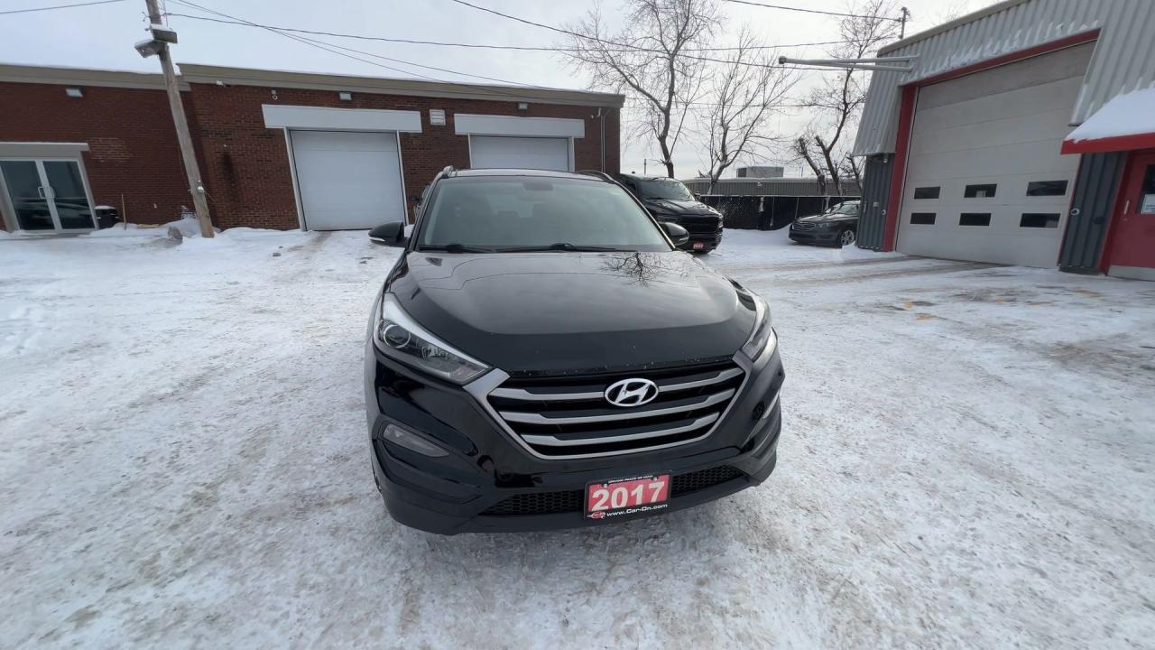 2017 Hyundai Tucson LUXURY AWD | HTD LEATHER | PANO ROOF | CARPLAY Photo