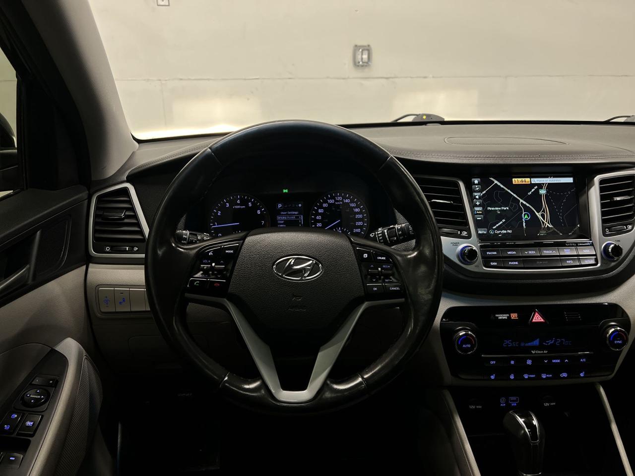 2017 Hyundai Tucson LUXURY AWD | HTD LEATHER | PANO ROOF | CARPLAY Photo