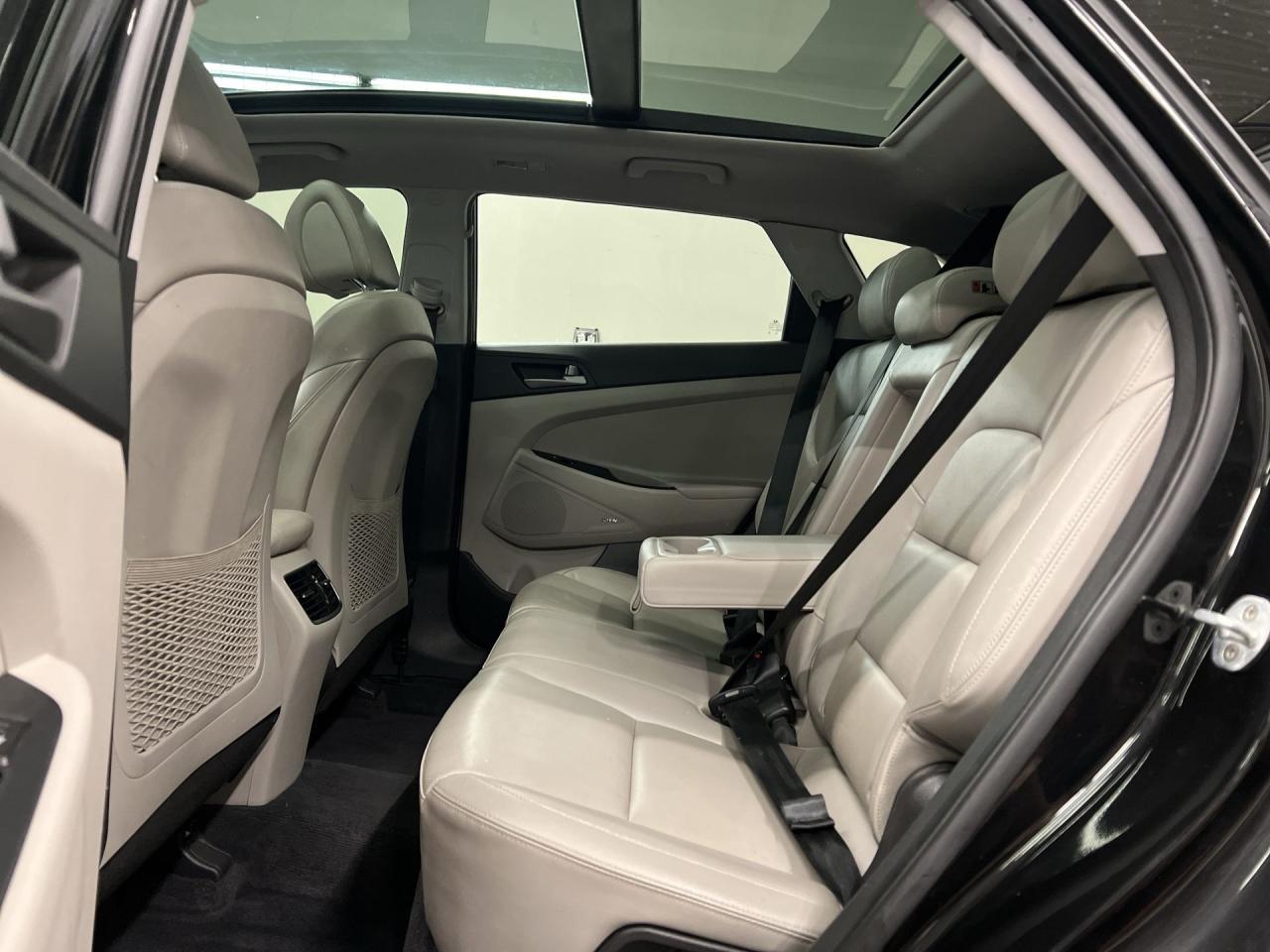2017 Hyundai Tucson LUXURY AWD | HTD LEATHER | PANO ROOF | CARPLAY Photo