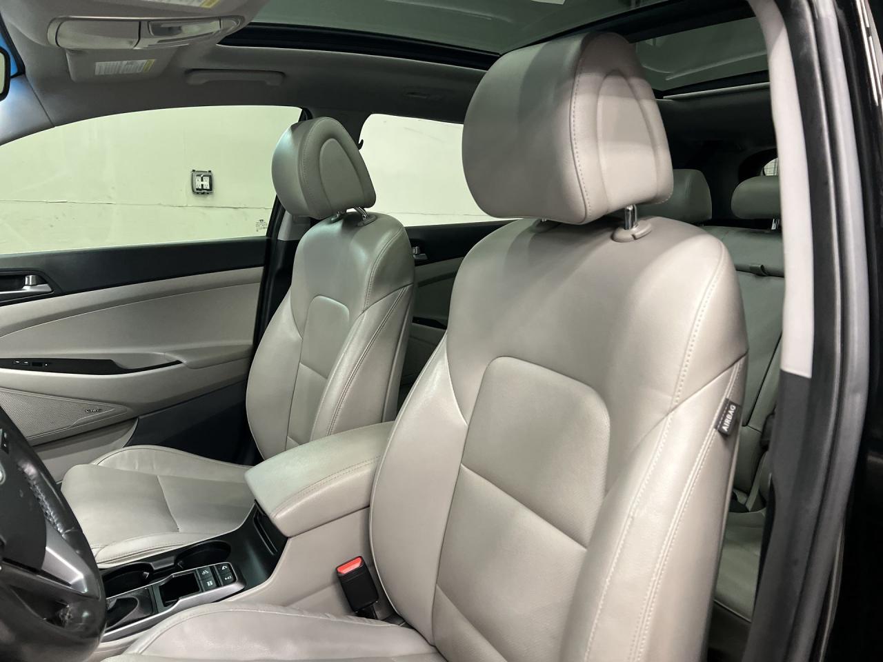 2017 Hyundai Tucson LUXURY AWD | HTD LEATHER | PANO ROOF | CARPLAY Photo