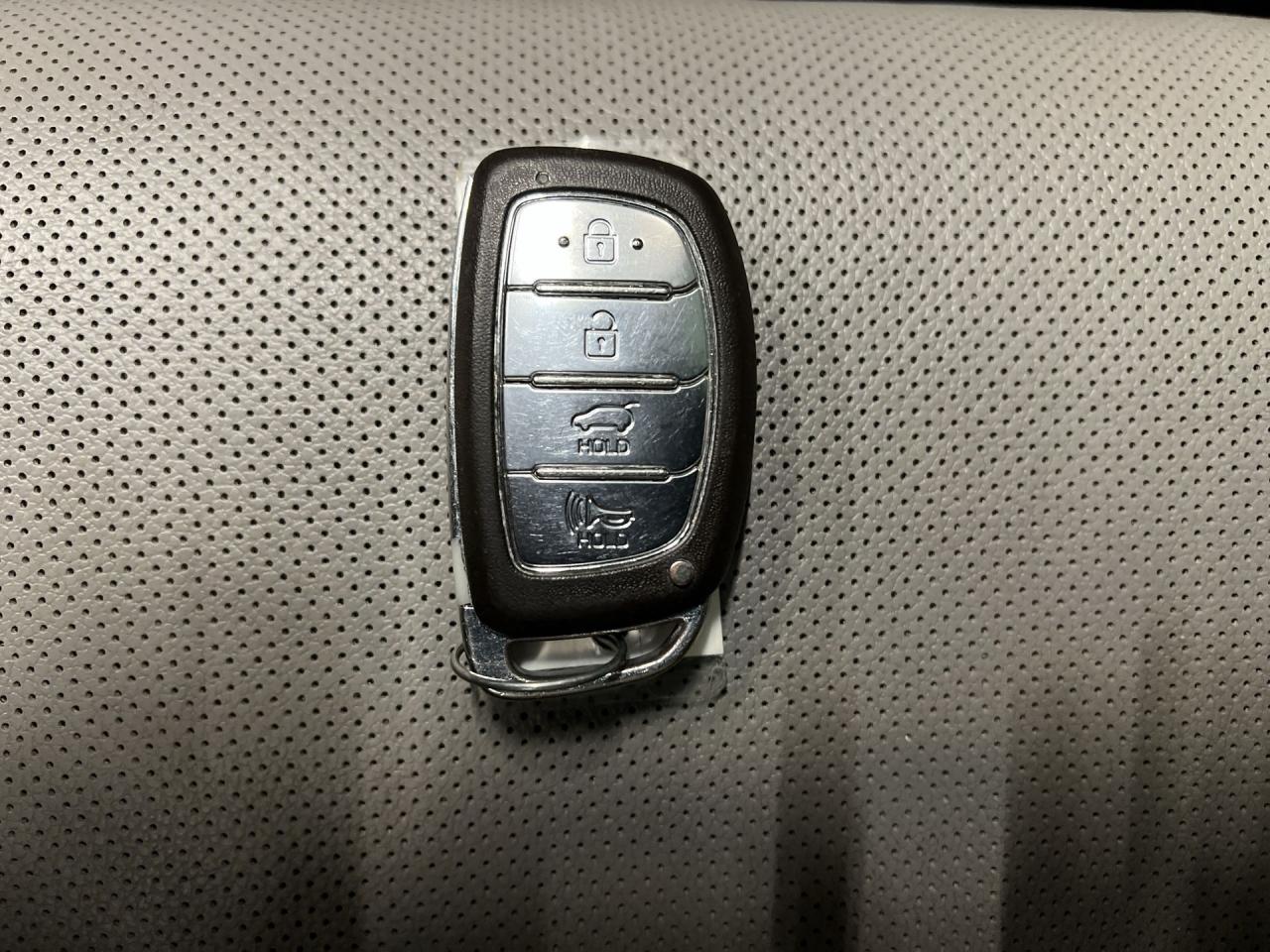 2017 Hyundai Tucson LUXURY AWD | HTD LEATHER | PANO ROOF | CARPLAY Photo