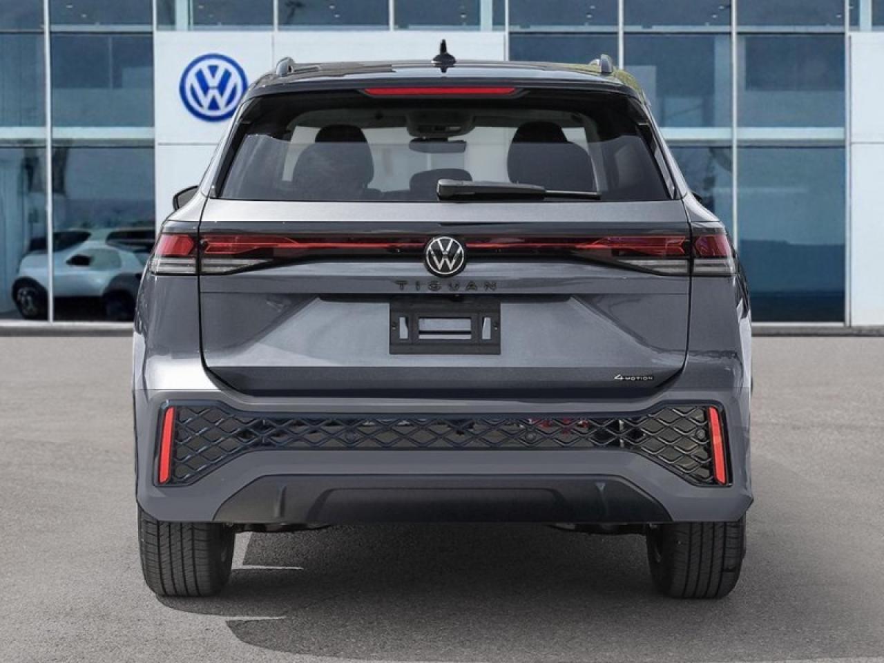 2026 Volkswagen Tiguan Comfortline R-Line Black Edition Photo4