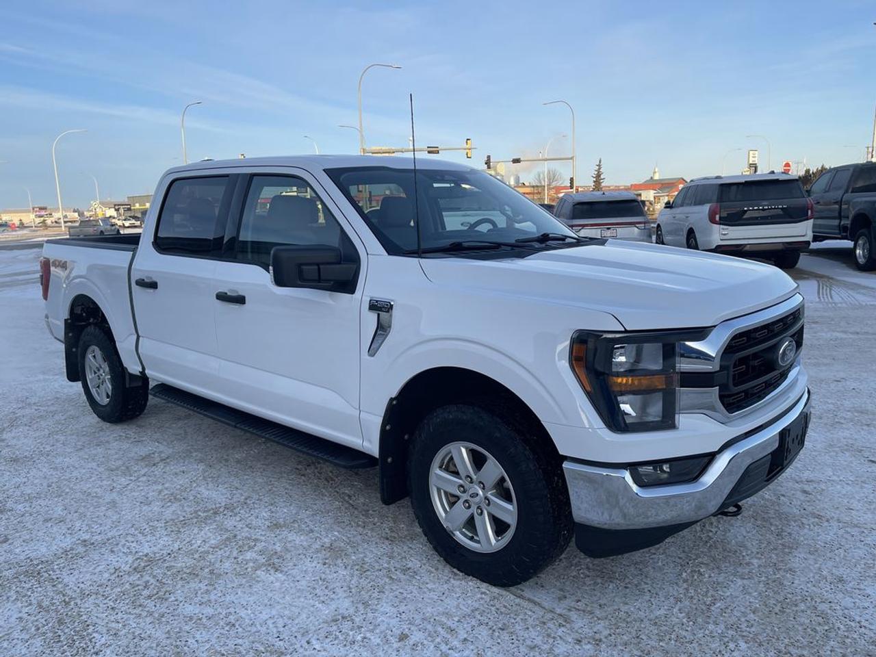 2023 Ford F-150 XLT Photo0