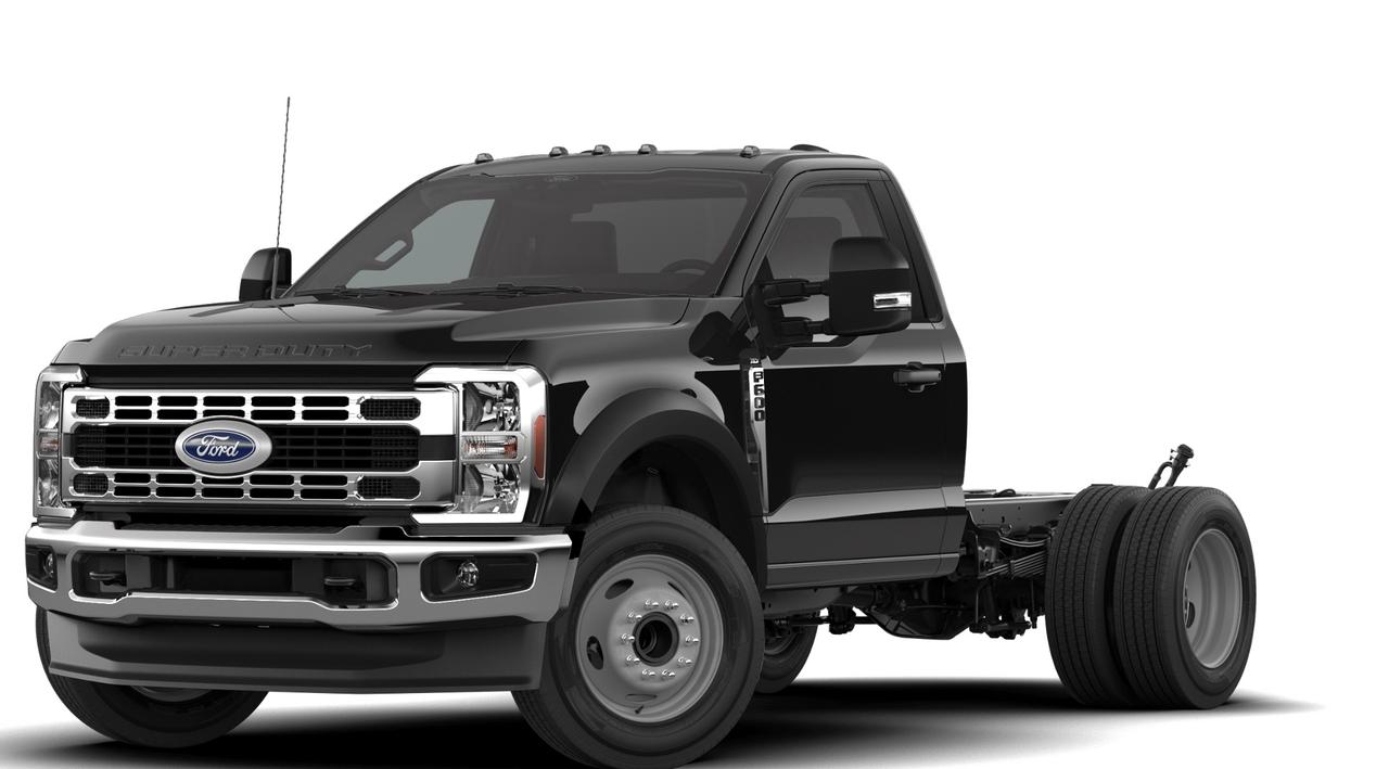 2026 Ford Super Duty F-600 DRW XLT Photo0
