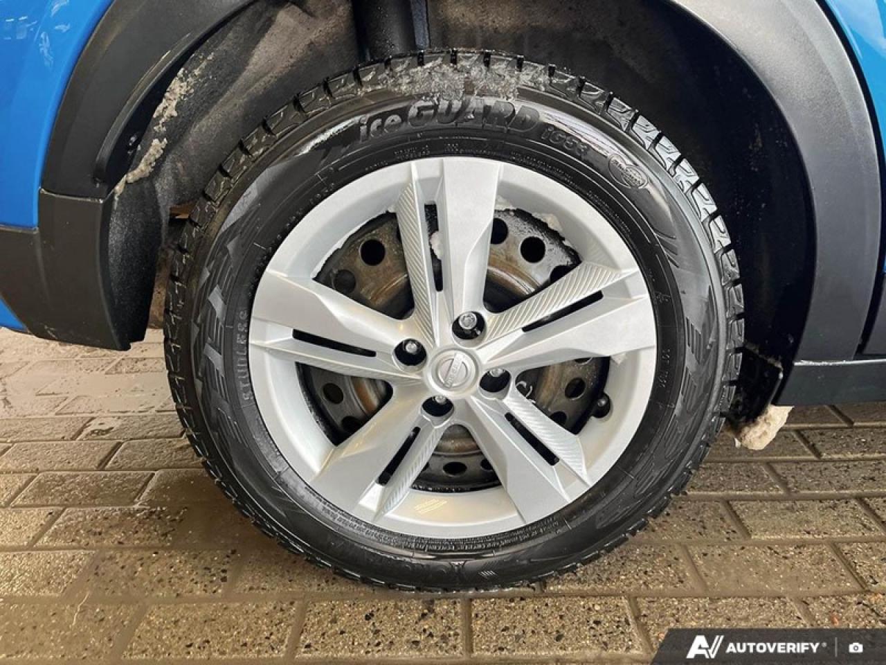 2022 Nissan Kicks S  KICKS S, CARPLAY, REAR CAMERA, PUSH TO START Photo