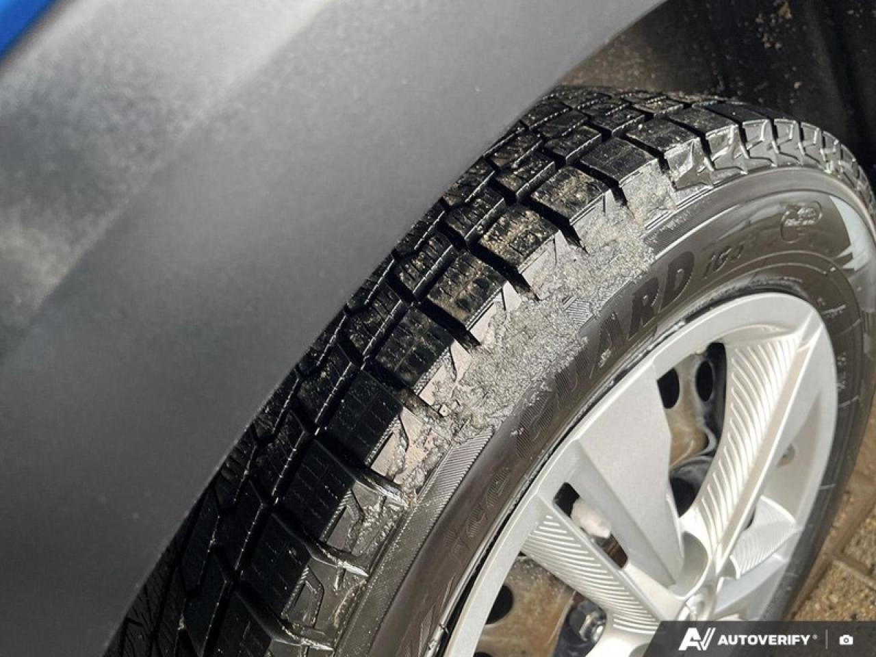 2022 Nissan Kicks S  KICKS S, CARPLAY, REAR CAMERA, PUSH TO START Photo