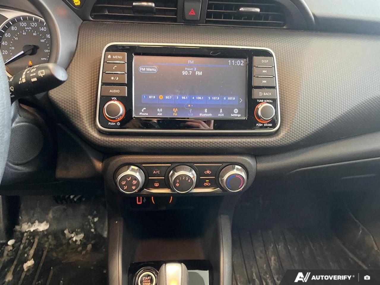 2022 Nissan Kicks S  KICKS S, CARPLAY, REAR CAMERA, PUSH TO START Photo