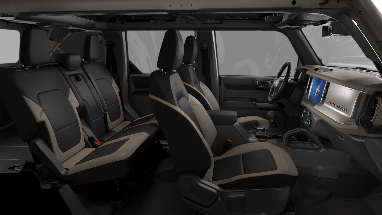 2026 Ford Bronco Outer Banks Photo