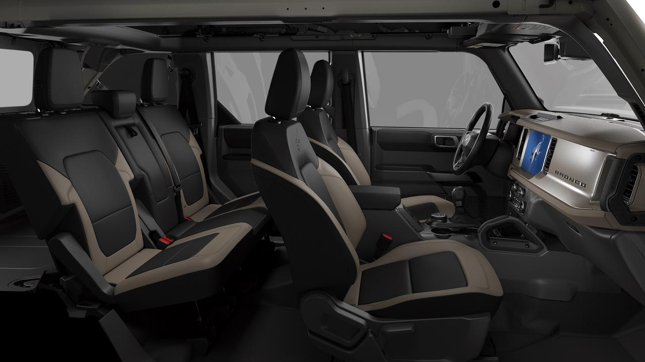 2026 Ford Bronco Outer Banks Photo