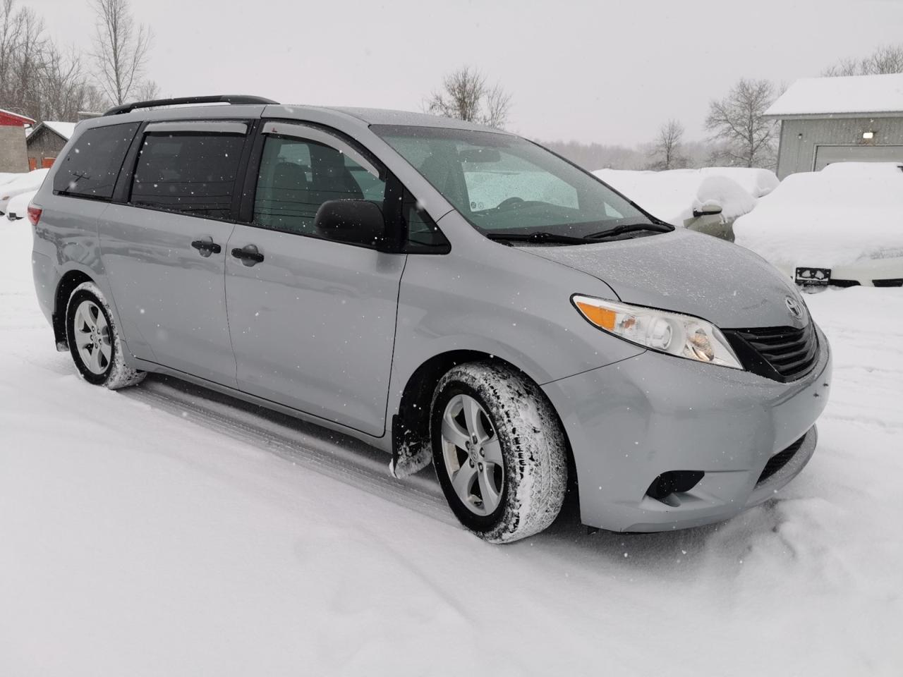 2015 Toyota Sienna L 7 Passenger V6 Photo