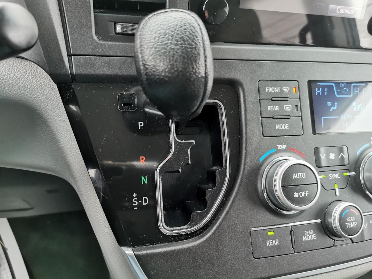 2015 Toyota Sienna L 7 Passenger V6 Photo