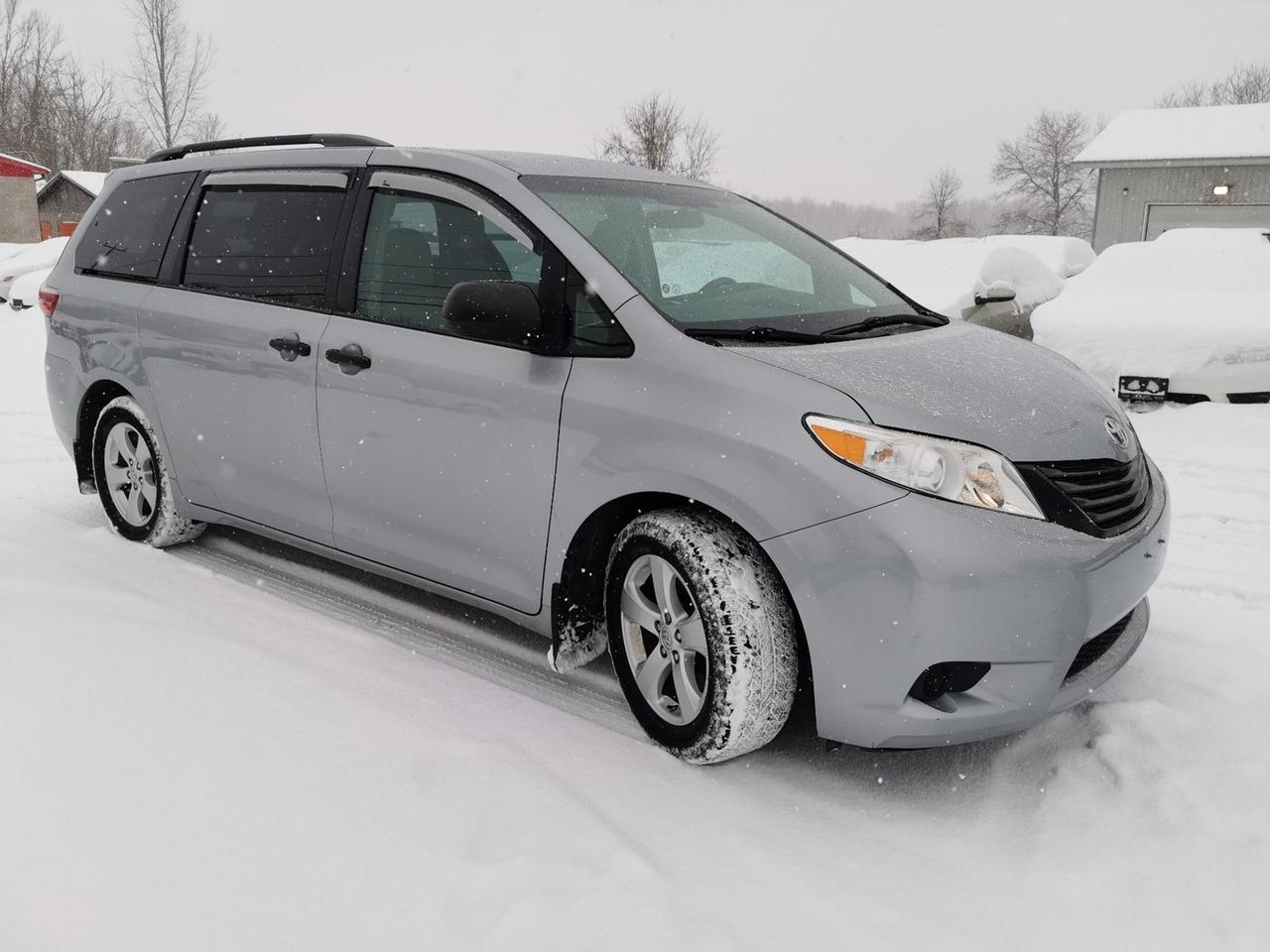 2015 Toyota Sienna L 7 Passenger V6 Photo