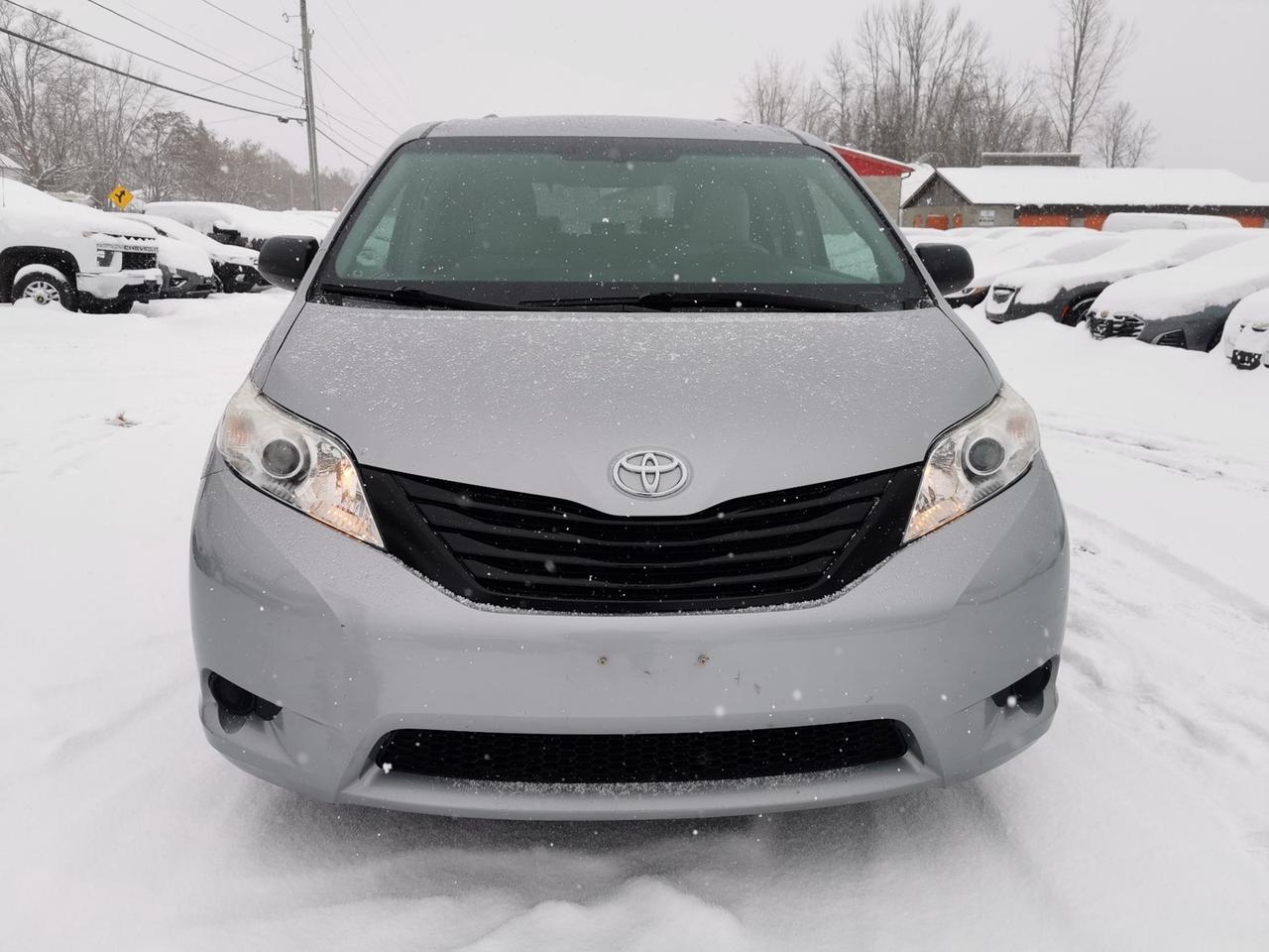 2015 Toyota Sienna L 7 Passenger V6 Photo