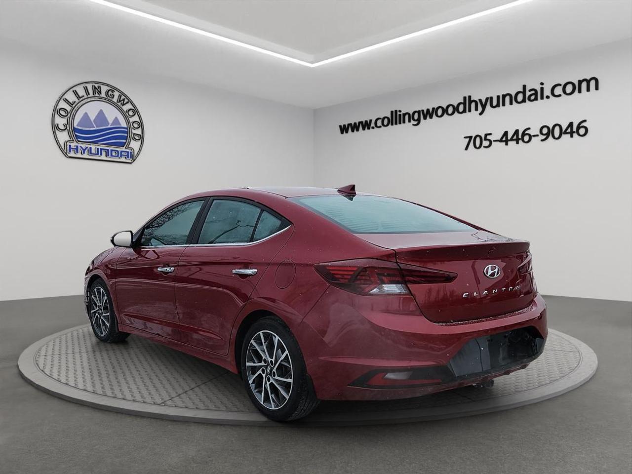 2019 Hyundai Elantra Luxury Photo