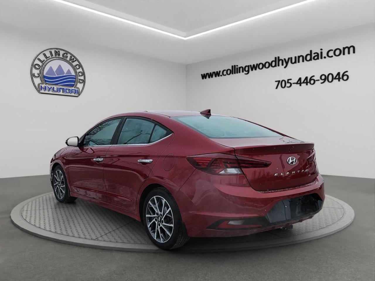 2019 Hyundai Elantra Luxury Photo4