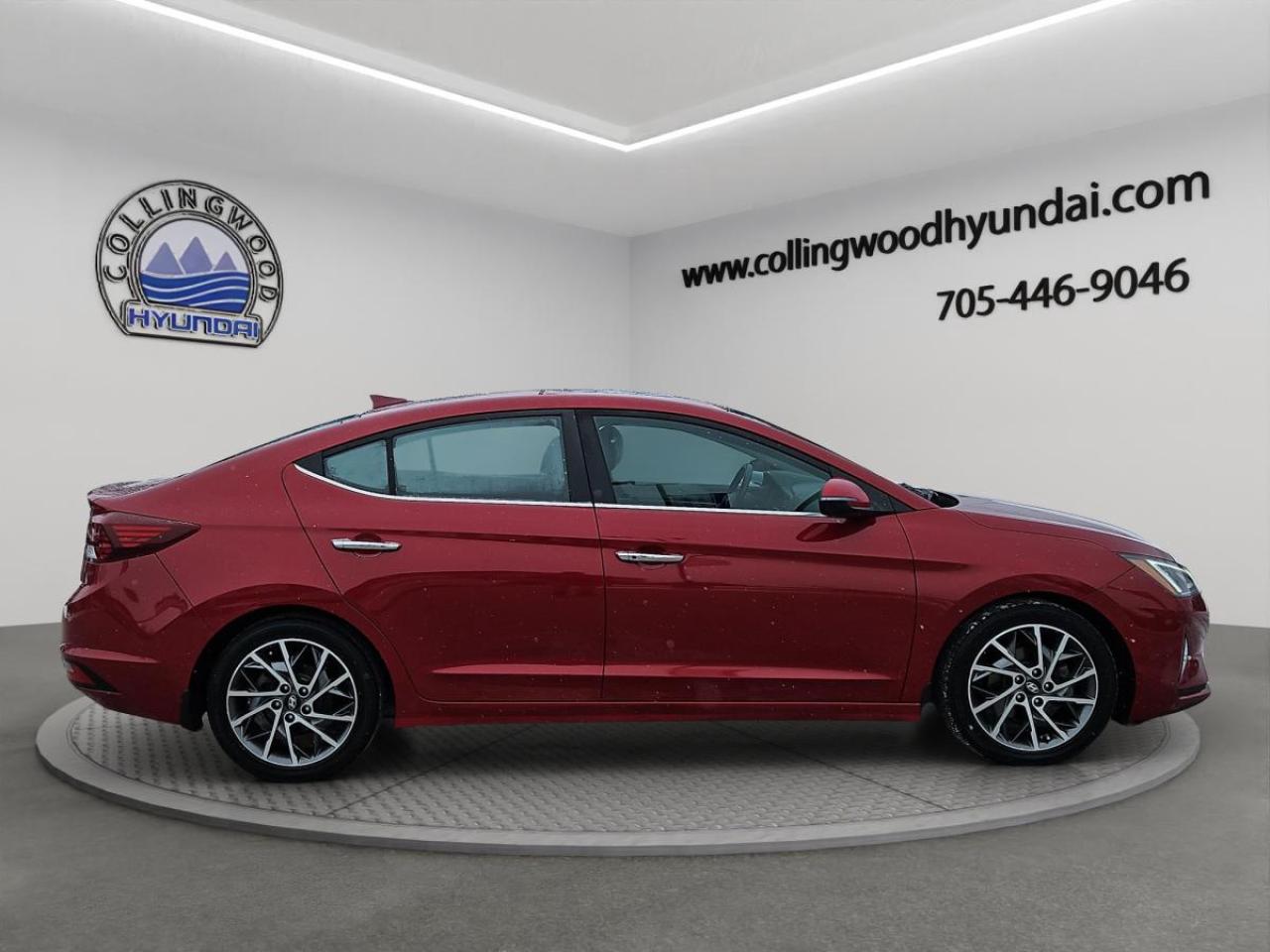 2019 Hyundai Elantra Luxury Photo