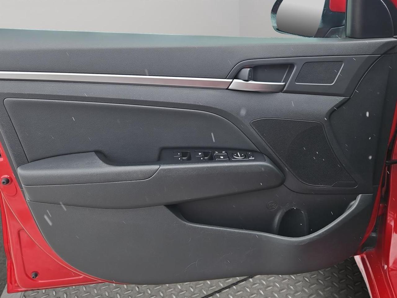 2019 Hyundai Elantra Luxury Photo