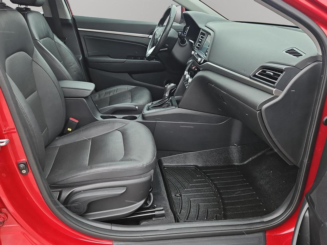 2019 Hyundai Elantra Luxury Photo